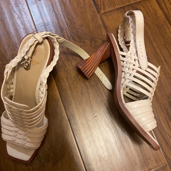 Shoes - Picture 6 of 7